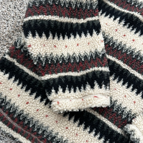 Cozy Striped Women's Pullover - Picture 2 of 6